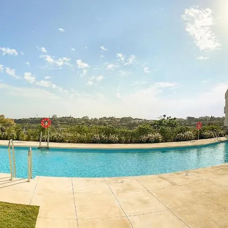58 Stylish 3br, Pool, Near Marbella Lejlighed Estepona